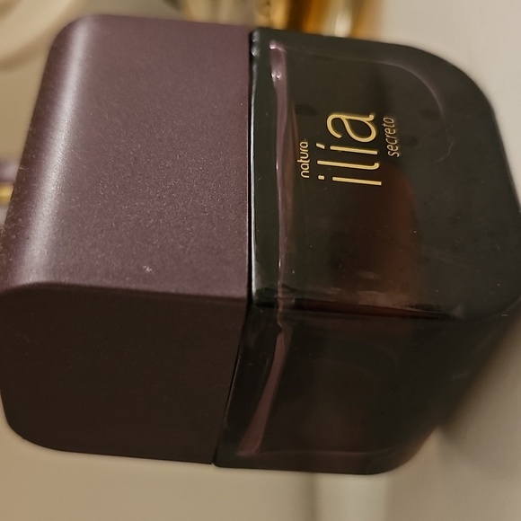 Natura Ilia Secreto Perfume - Picture 2 of 4